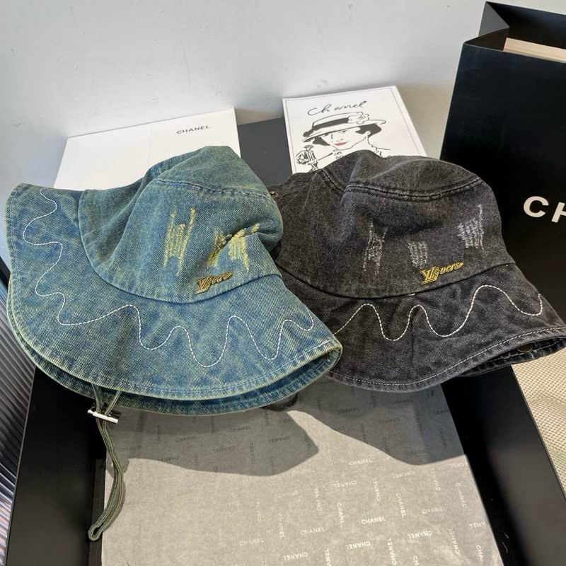 LV hat 090911